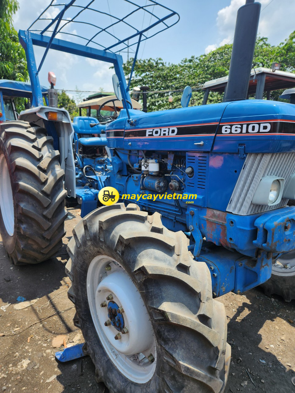 Máy cày Ford 6610 2 cầu