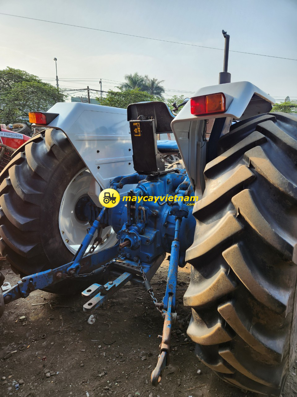 Máy cày Ford 6610 2 cầu - Hình ảnh 5