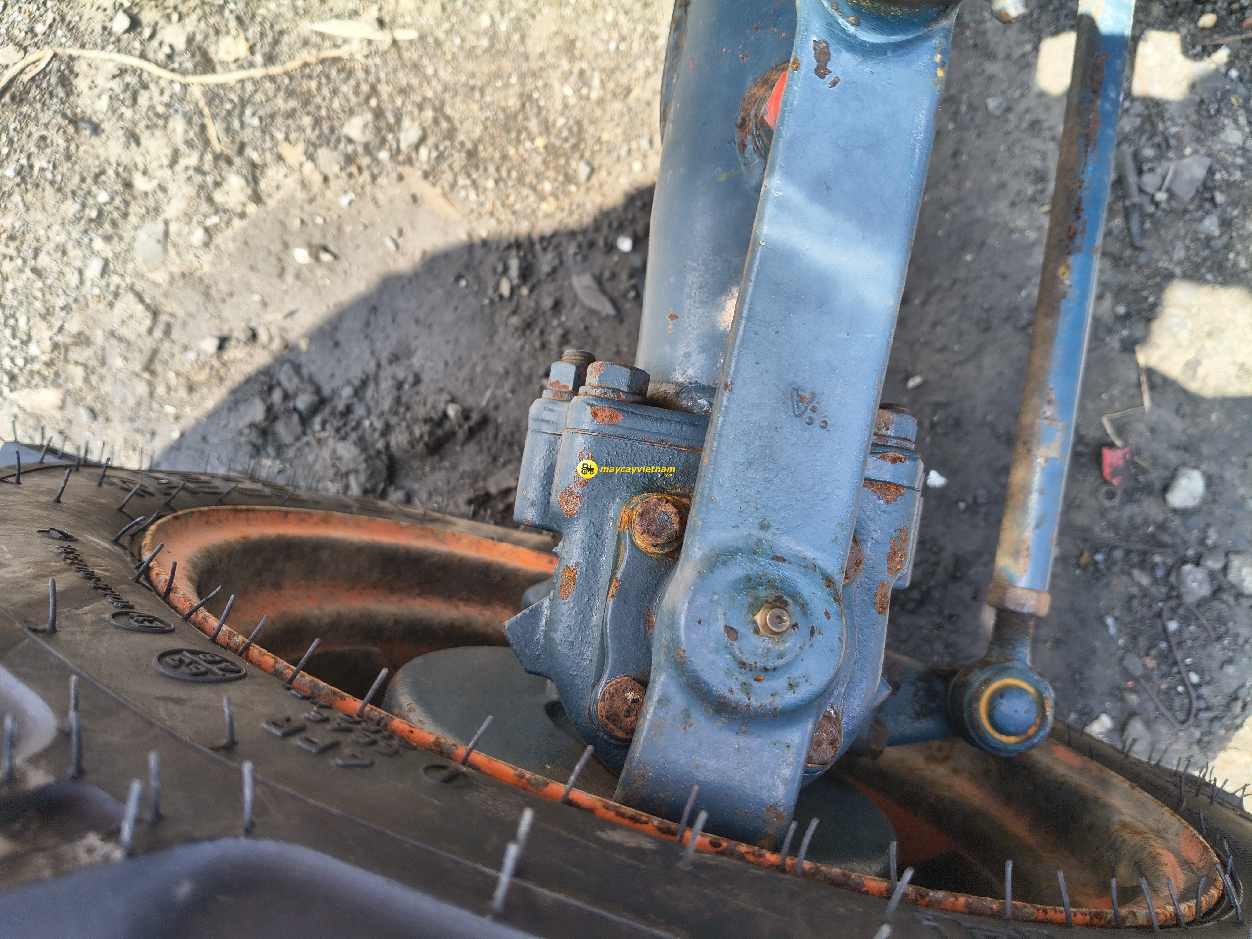 Máy cày KUBOTA L2201DT - Ảnh 3