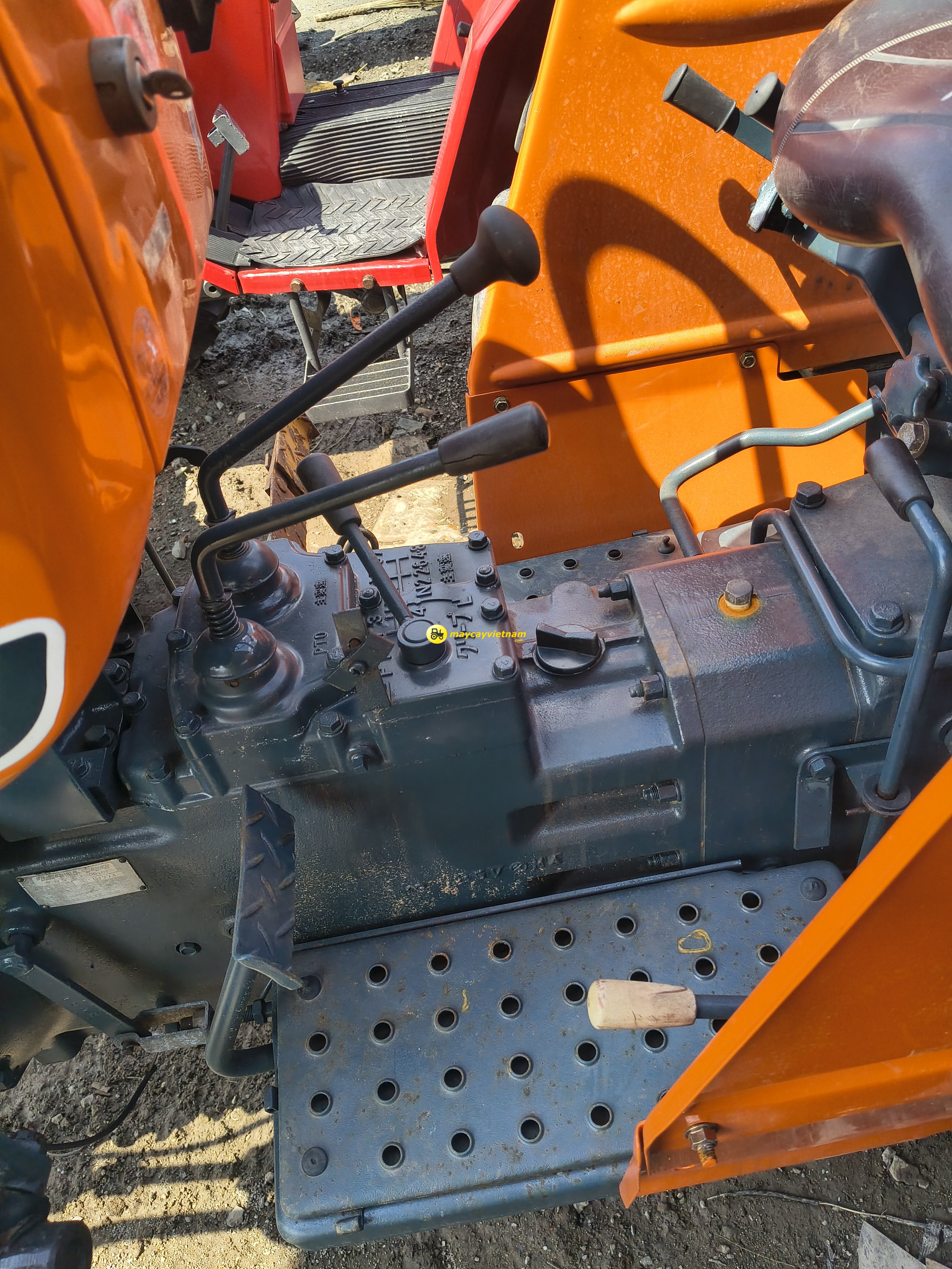 Máy cày KUBOTA L3001DT - Ảnh 4