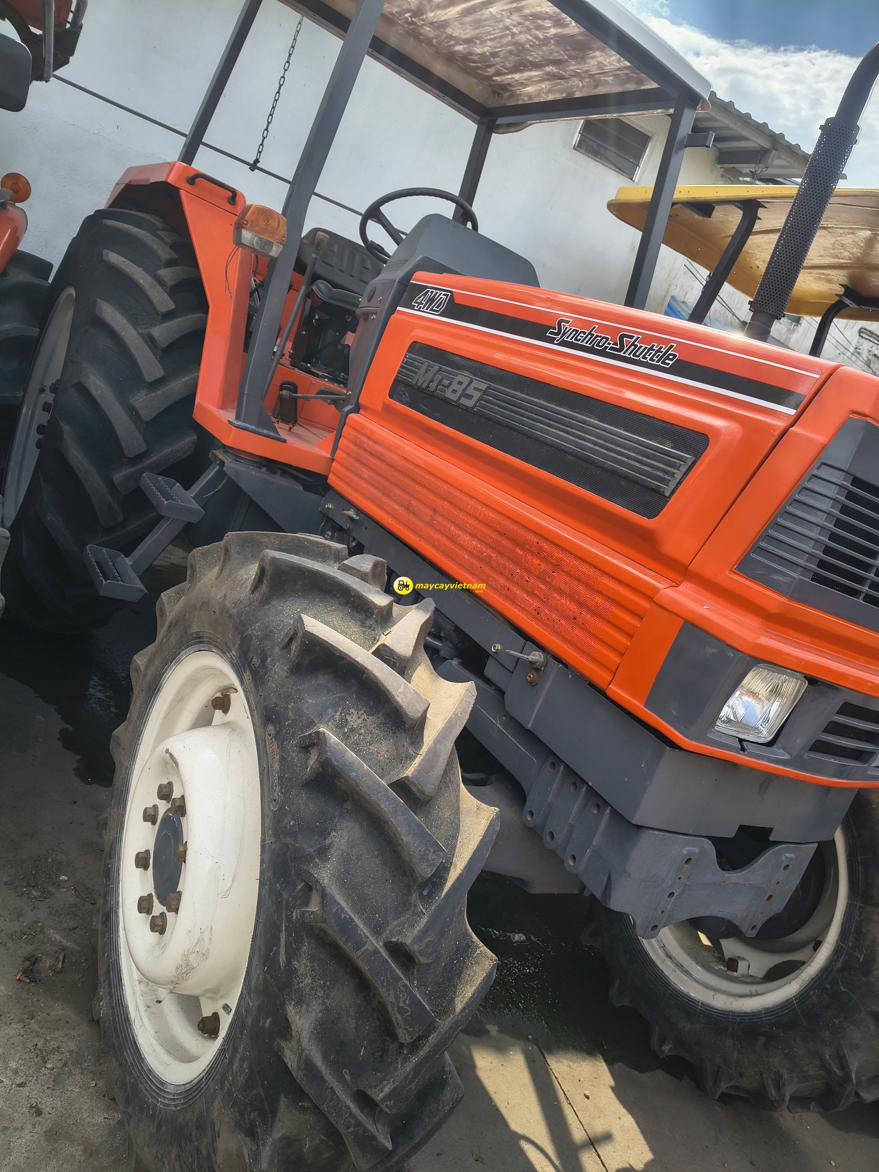 Máy cày Kubota M1-85DT Số Cơ Mui