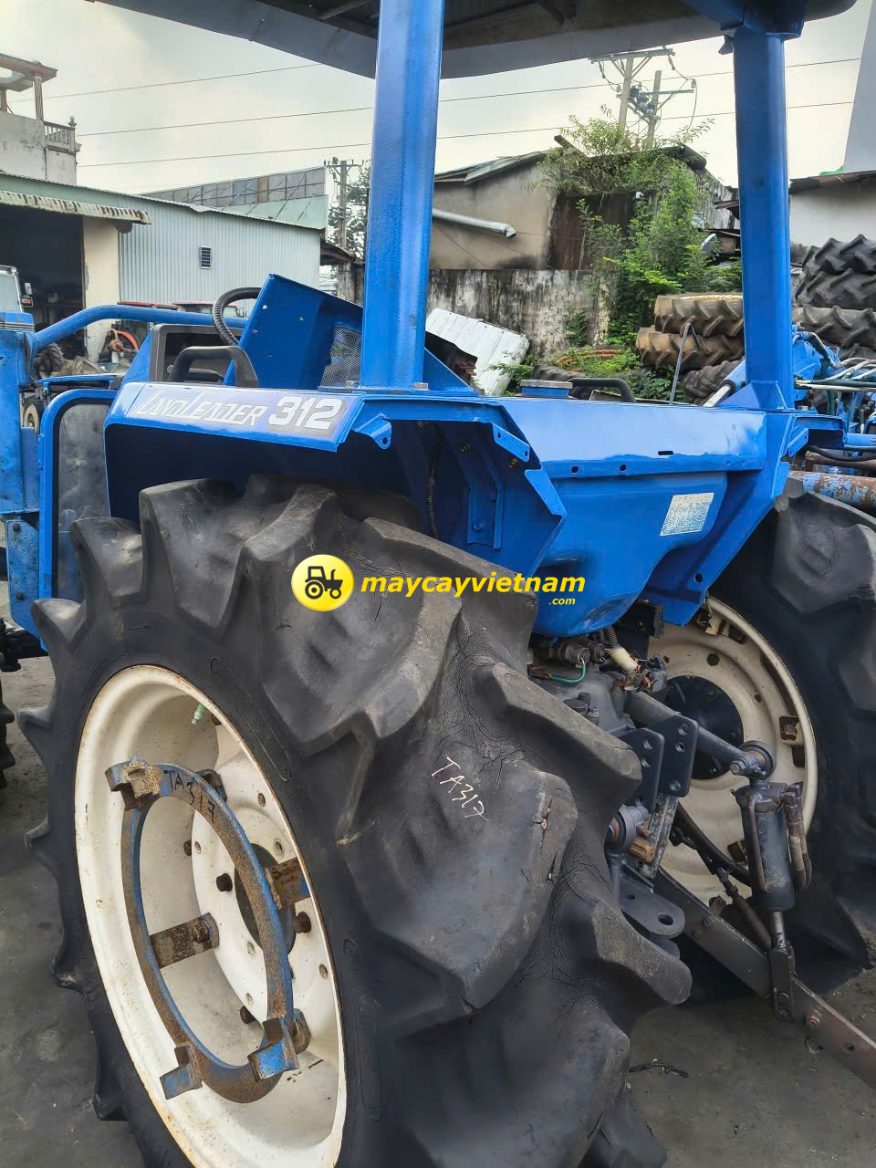 Máy cày Iseki TA 312F Gàu Xúc - Ảnh 5