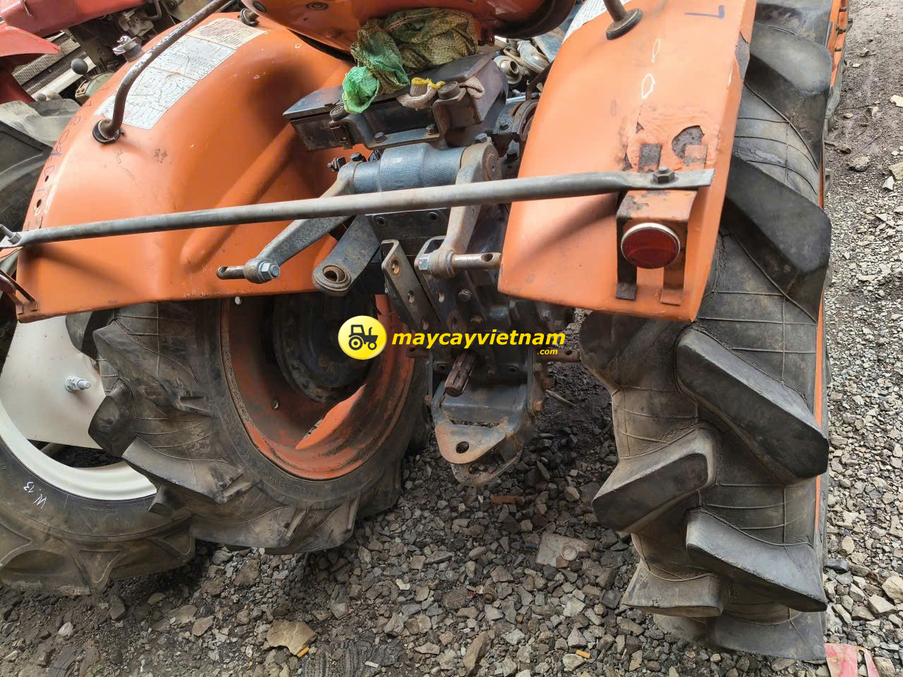 Máy cày KUBOTA L1801DT - Ảnh 4