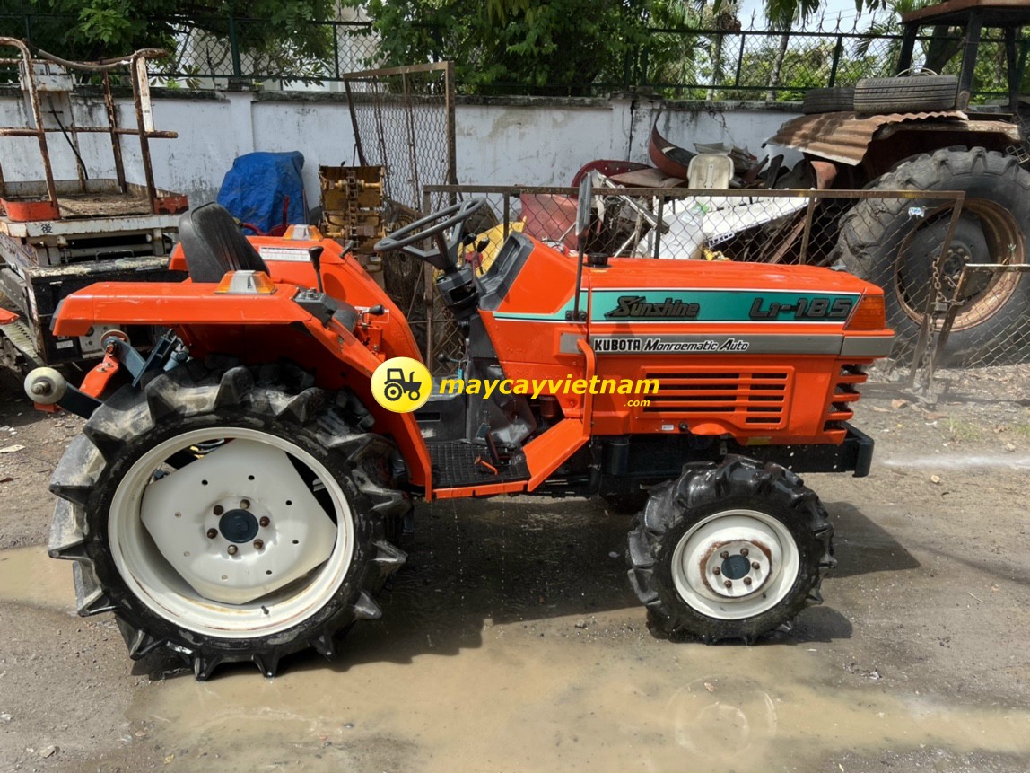 Kubota L1-185