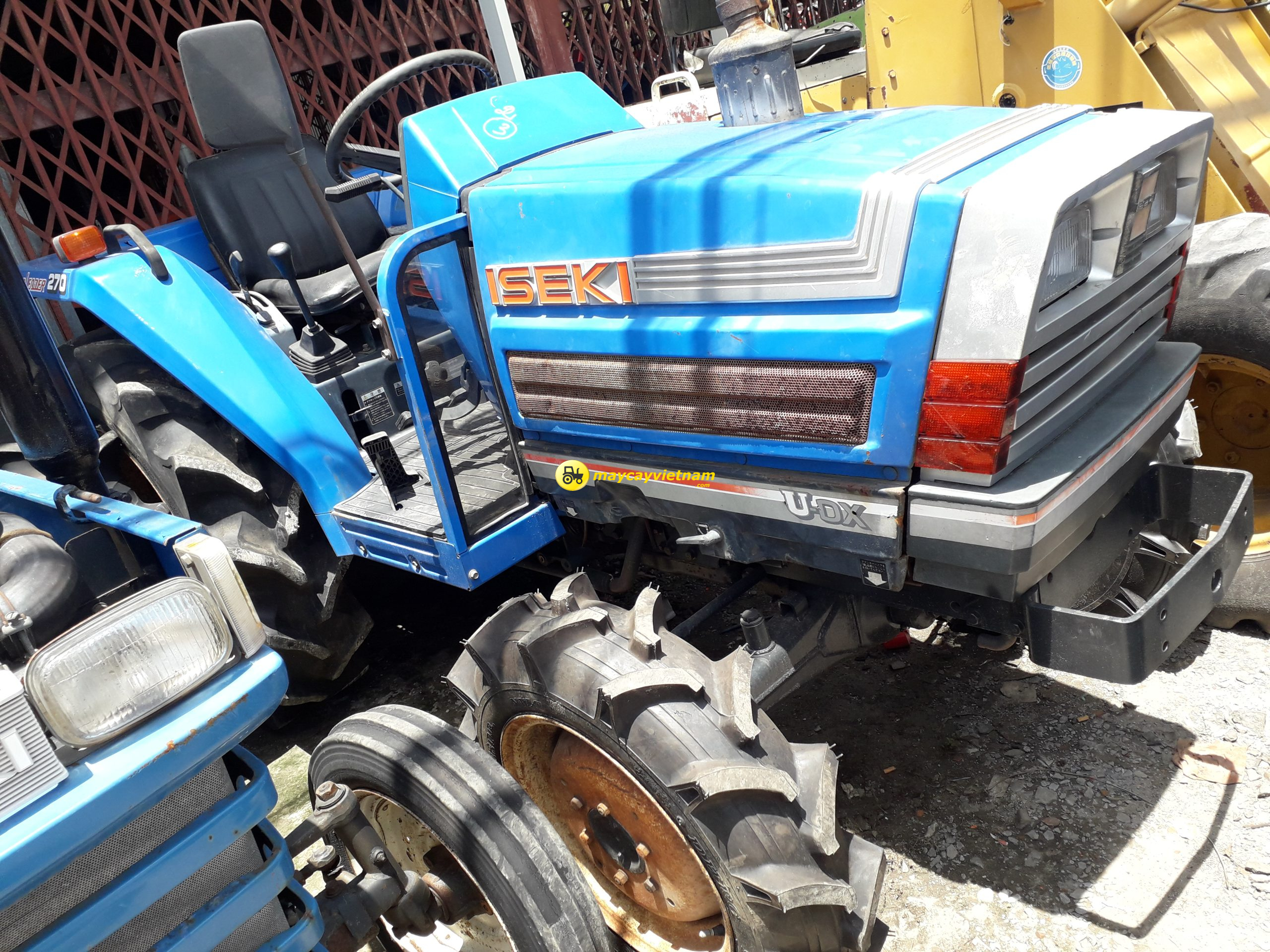 Máy cày ISEKI TA 270 (2 cầu)