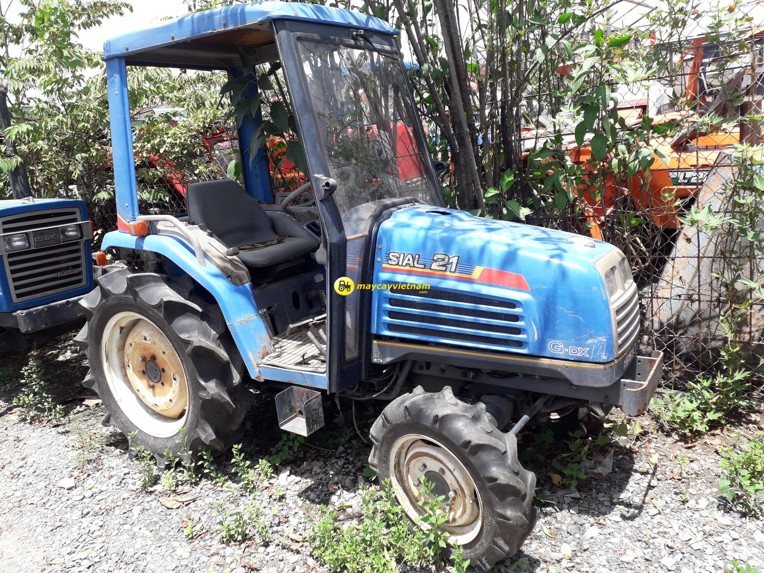 Máy cày ISEKI Sial 21 (Có cabin)