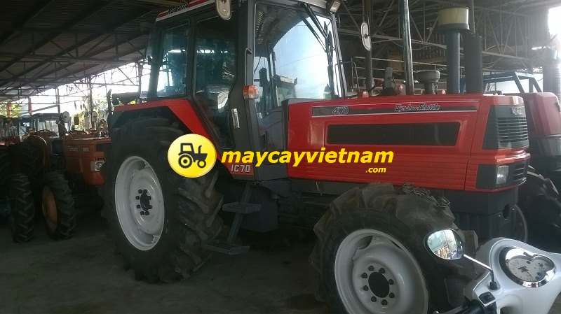 Máy cày Kubota M1-115 DT