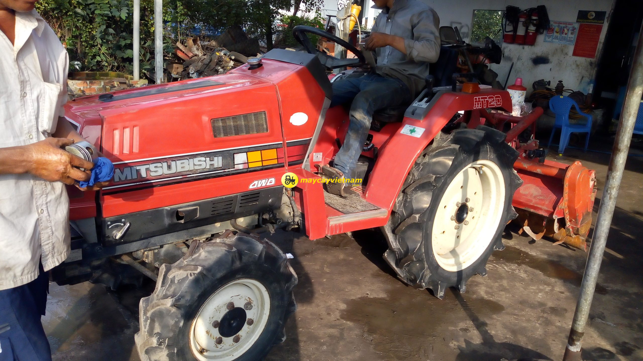Máy Cày Mitsubishi MT20 - 2 cầu