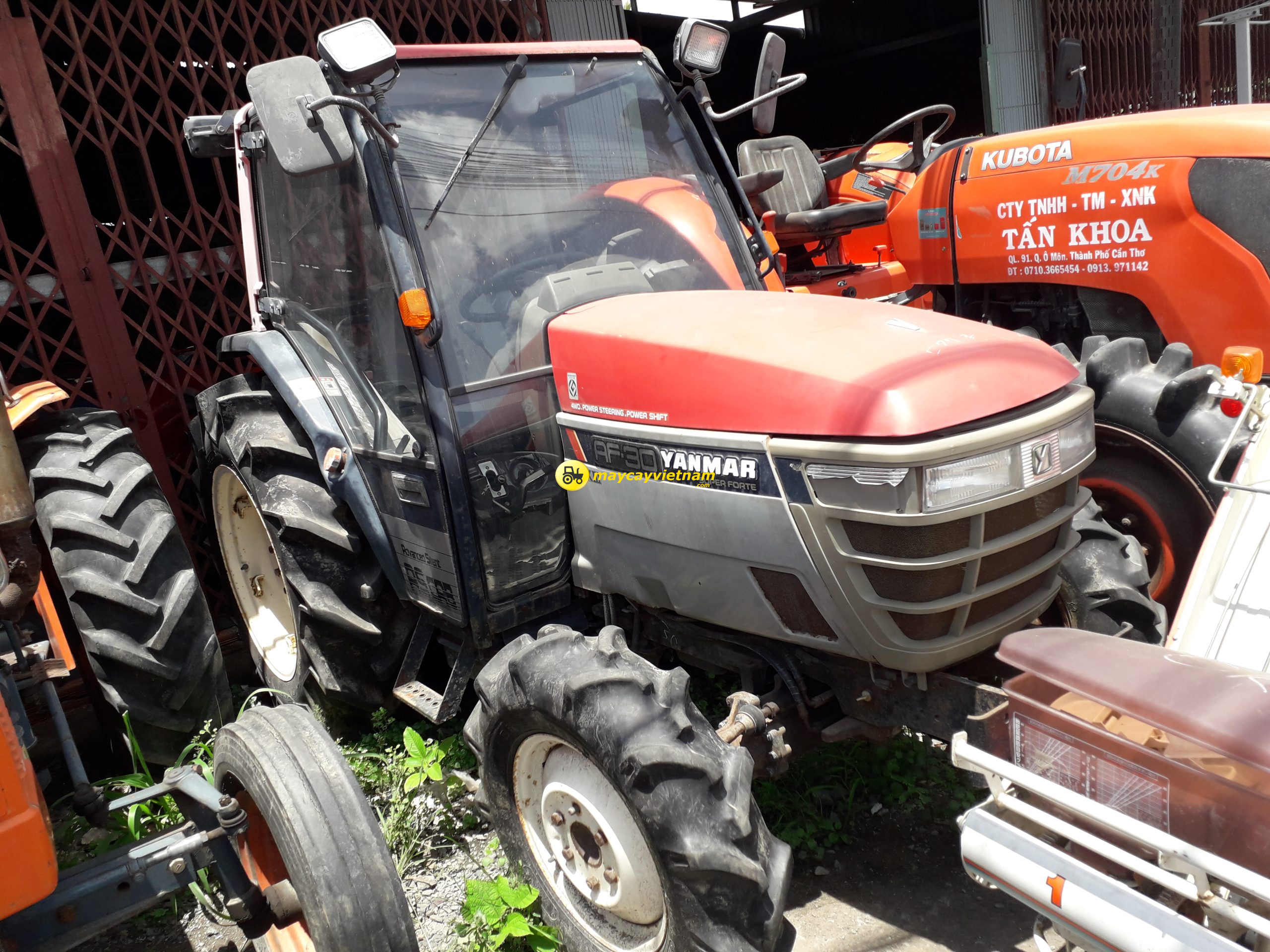 Máy cày Yanmar AF 30 (2 cầu) - Có cabin