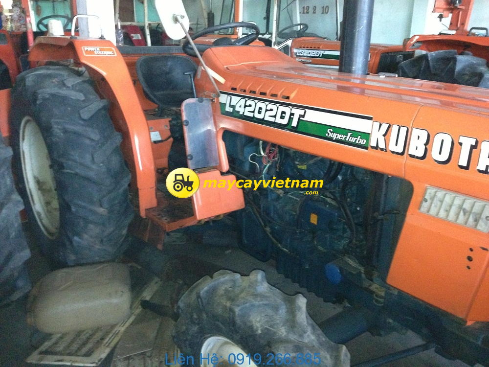 Máy cày KUBOTA L4202DT - Hình ảnh 3