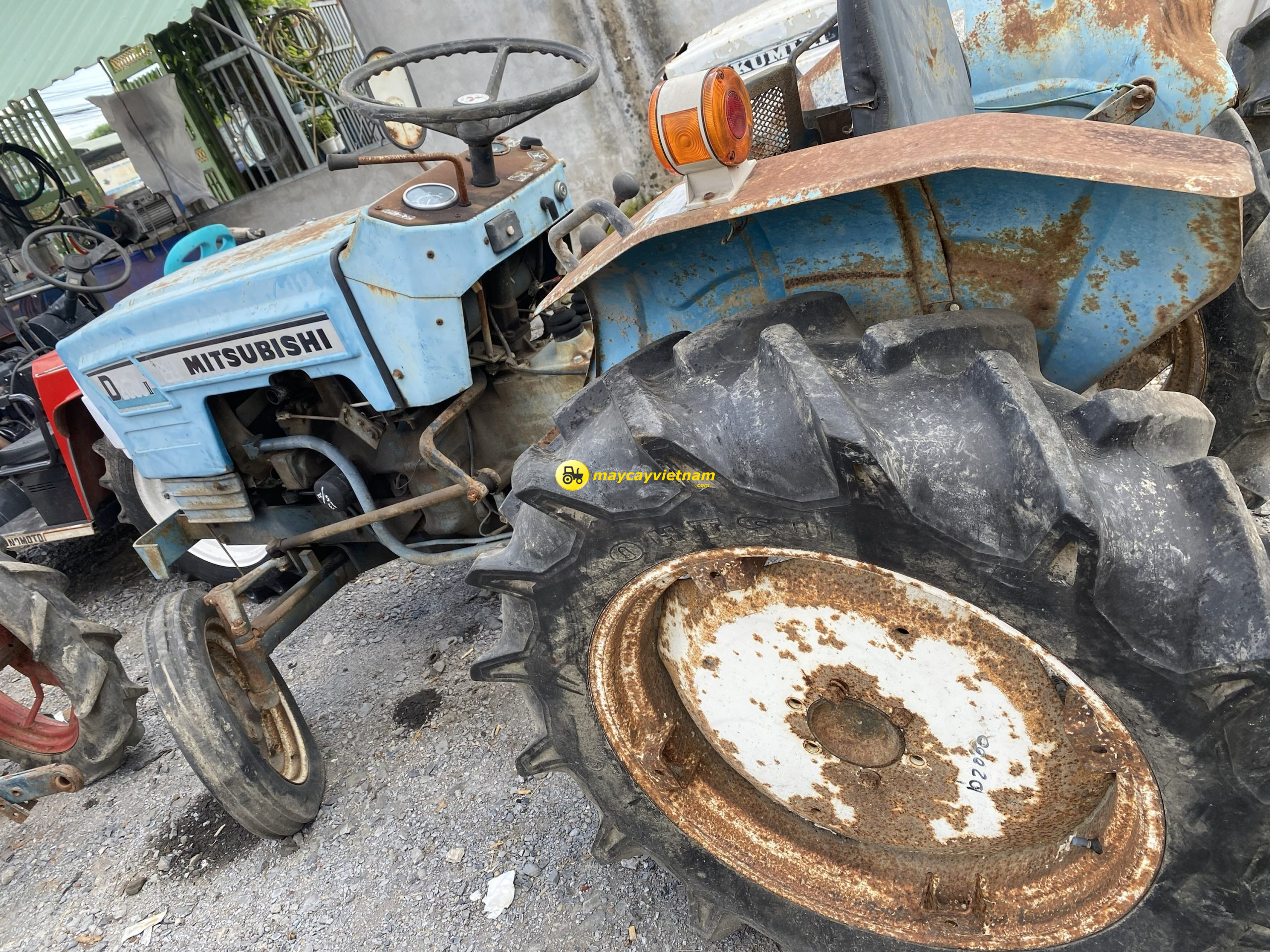 Máy Cày Mitsubishi D2000