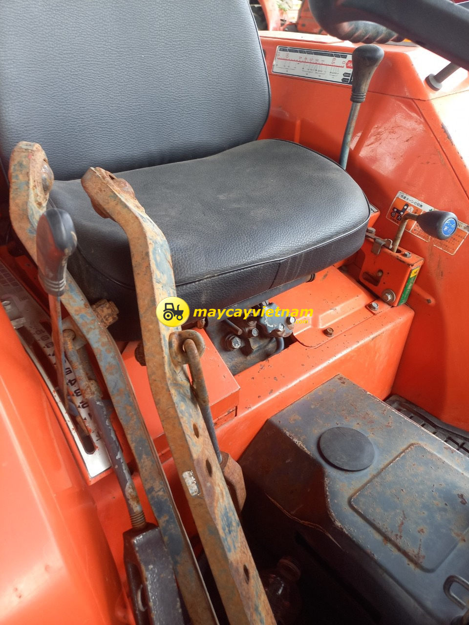 Máy cày Kubota L1-245 - Hình ảnh 2