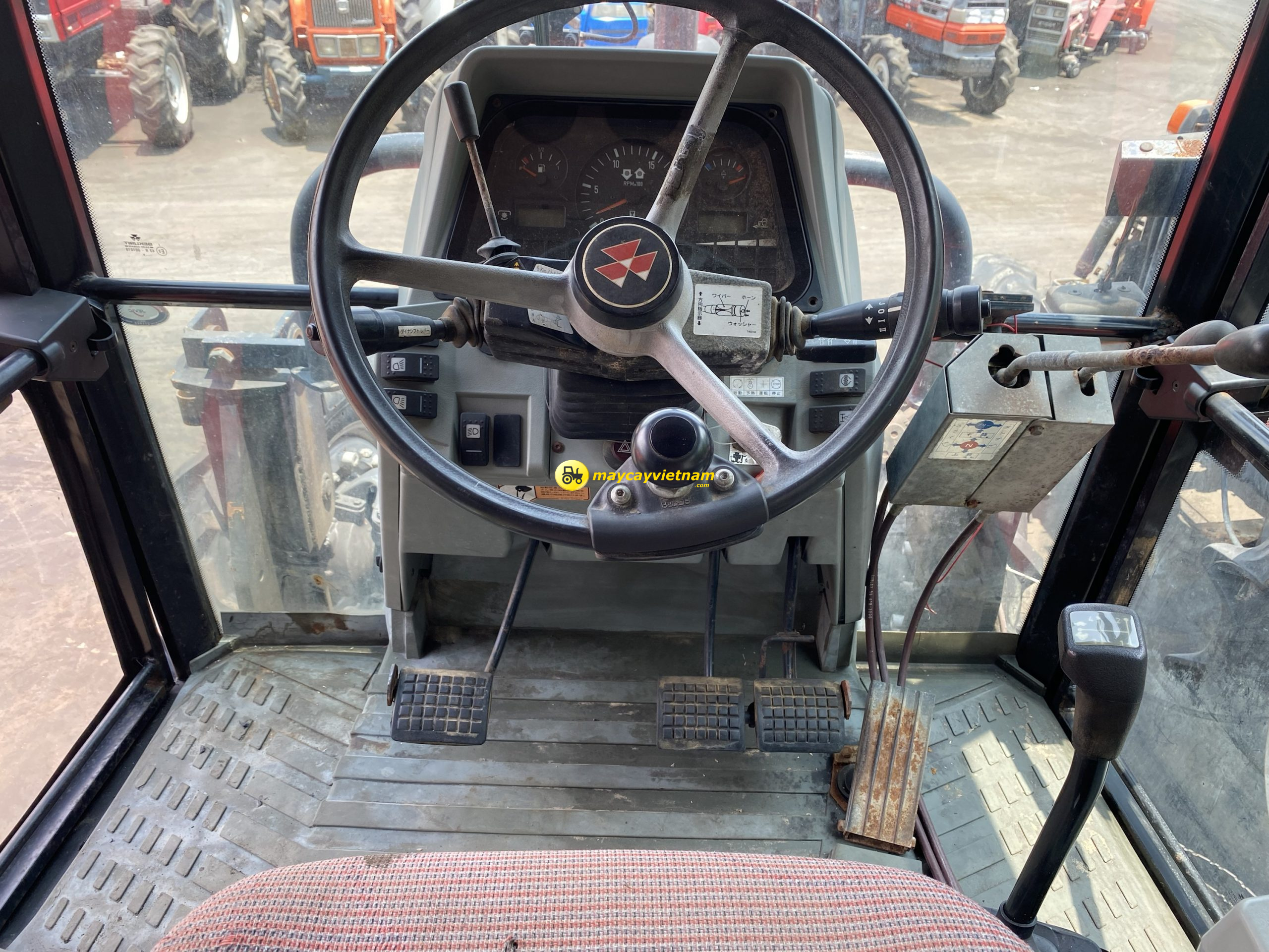 Máy cày Massey Ferguson MF6130 85hp cabin - Hình ảnh 6