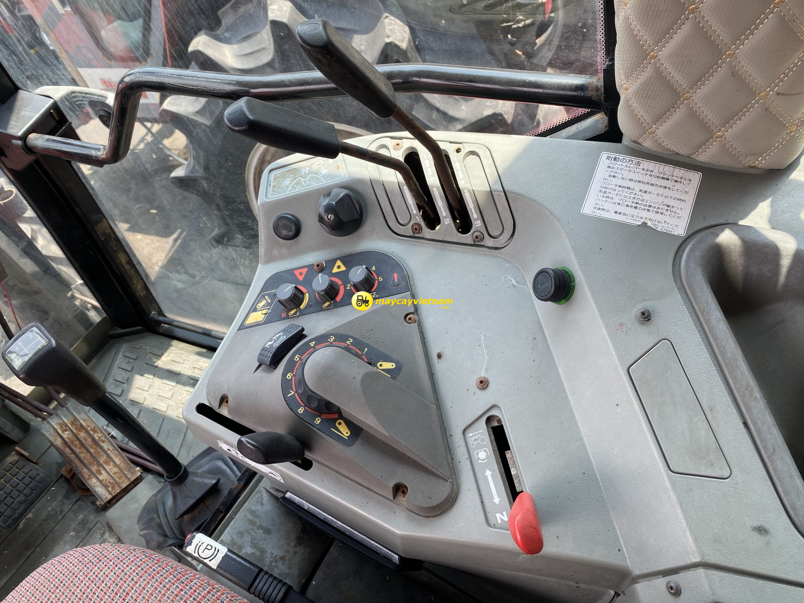 Máy cày Massey Ferguson MF6130 85hp cabin - Hình ảnh 5