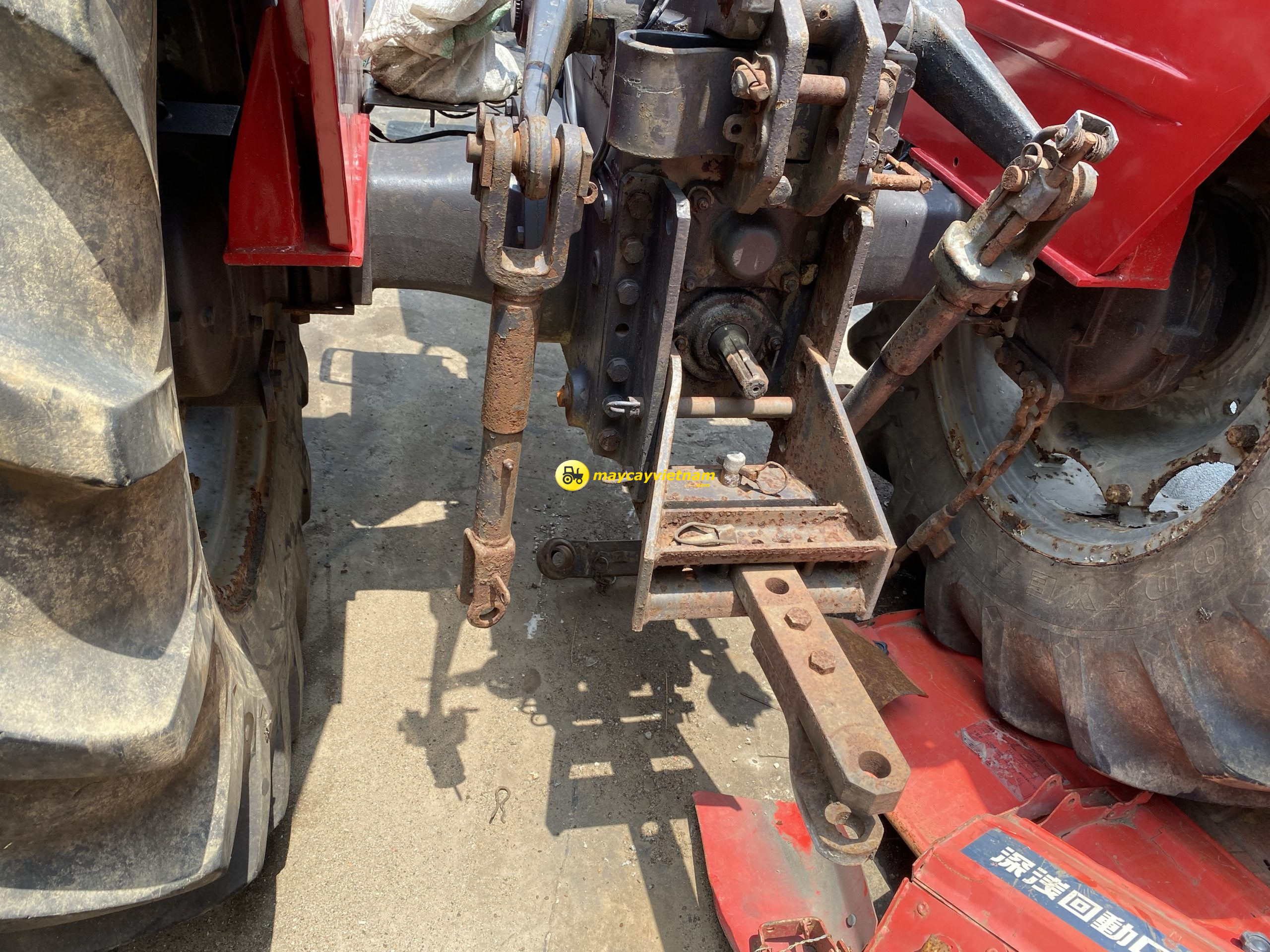 Máy cày Massey Ferguson MF174-4 65hp - Hình ảnh 4