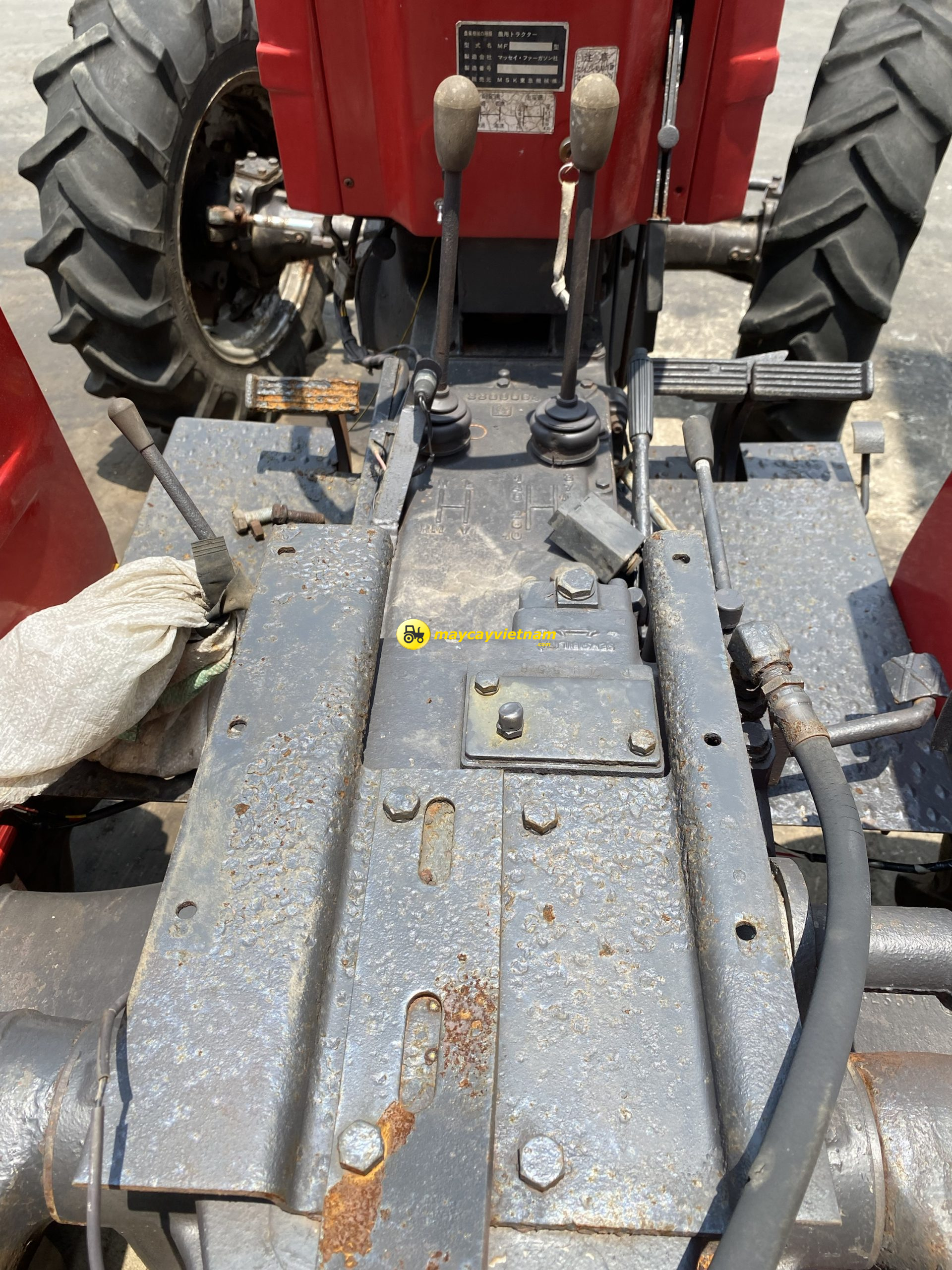 Máy cày Massey Ferguson MF174-4 65hp - Hình ảnh 3