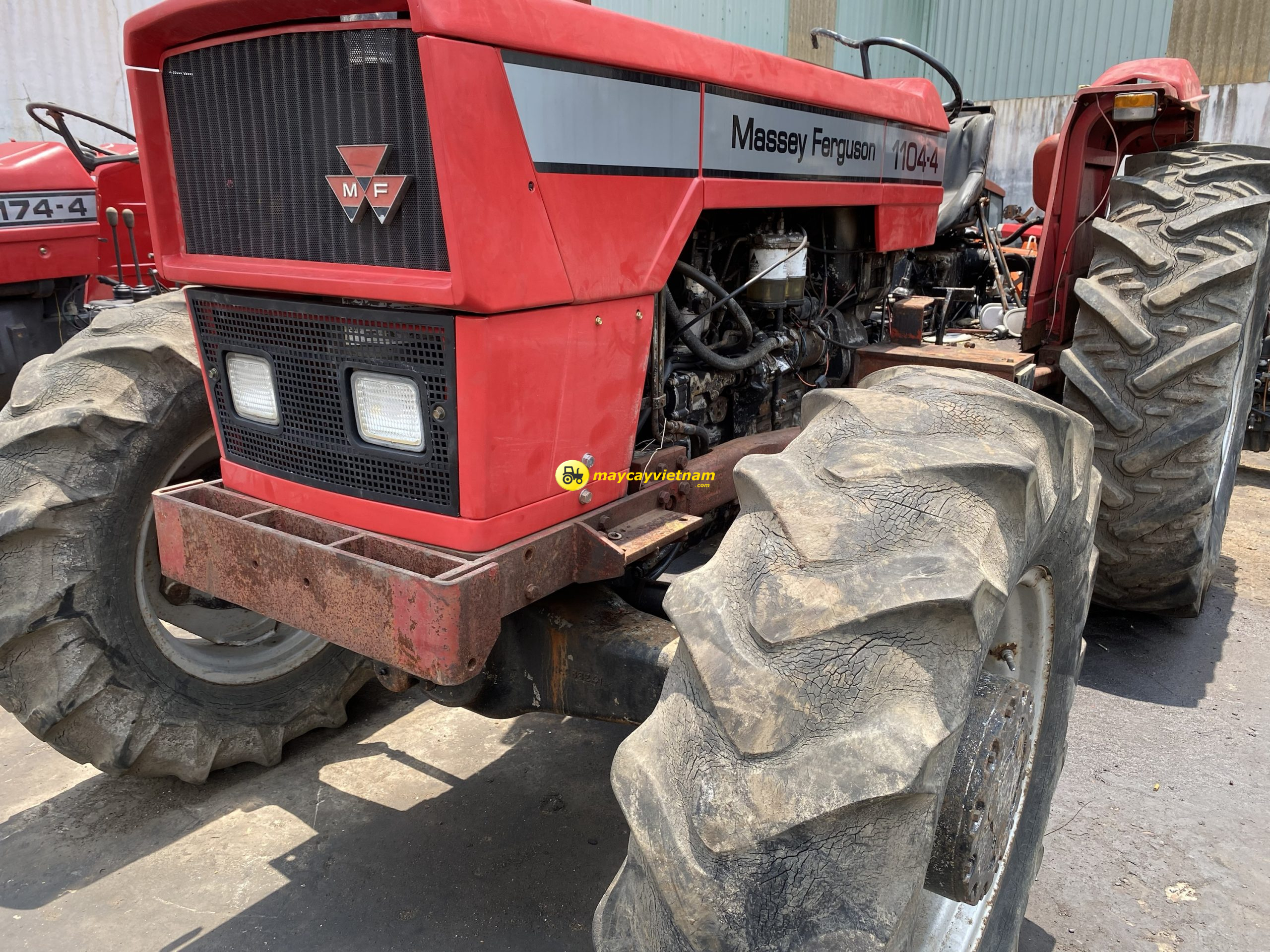 Máy cày Massey Ferguson MF1104-4 110hp
