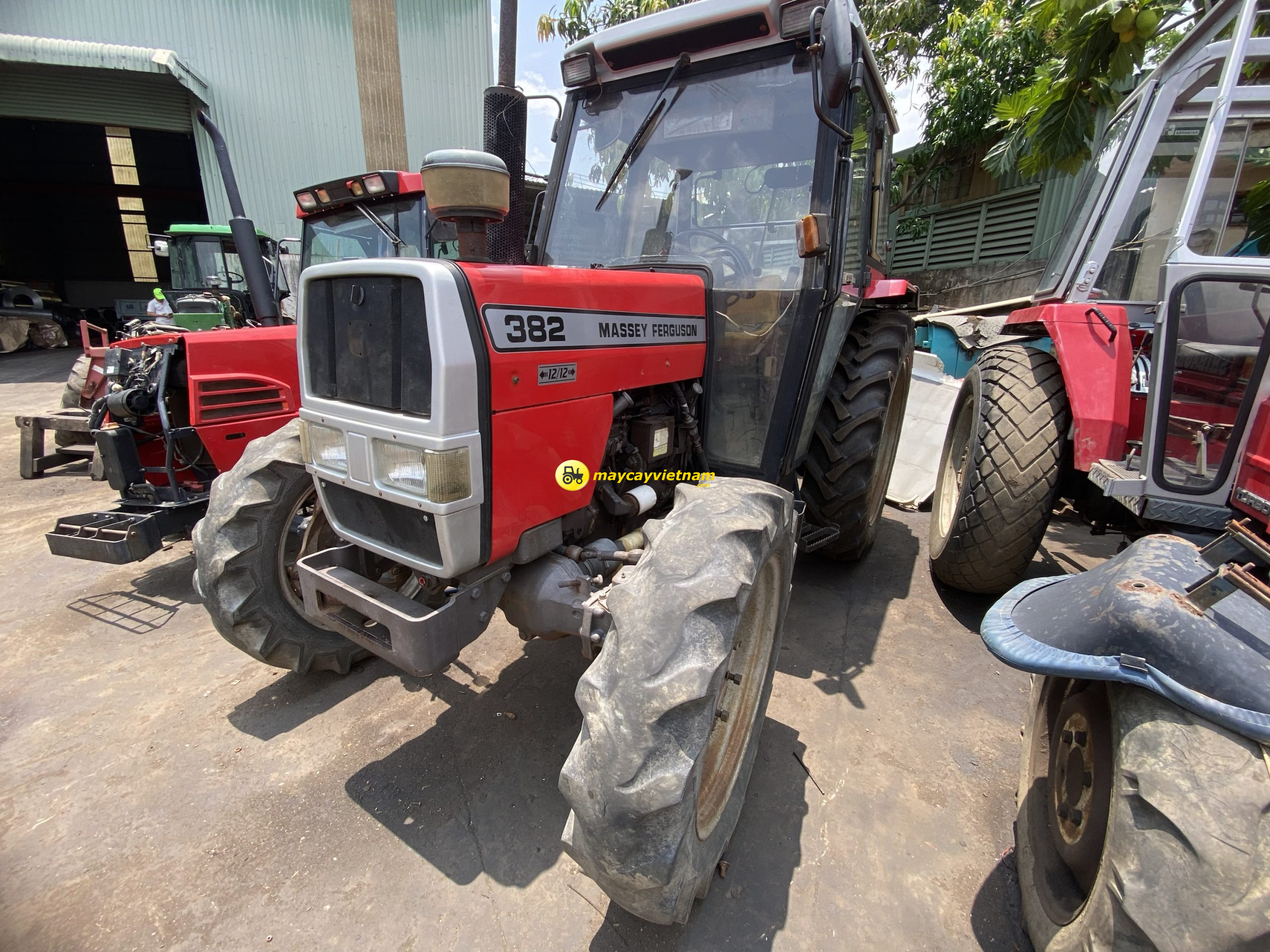 Máy cày Massey Ferguson MF382 - 80hp số cơ