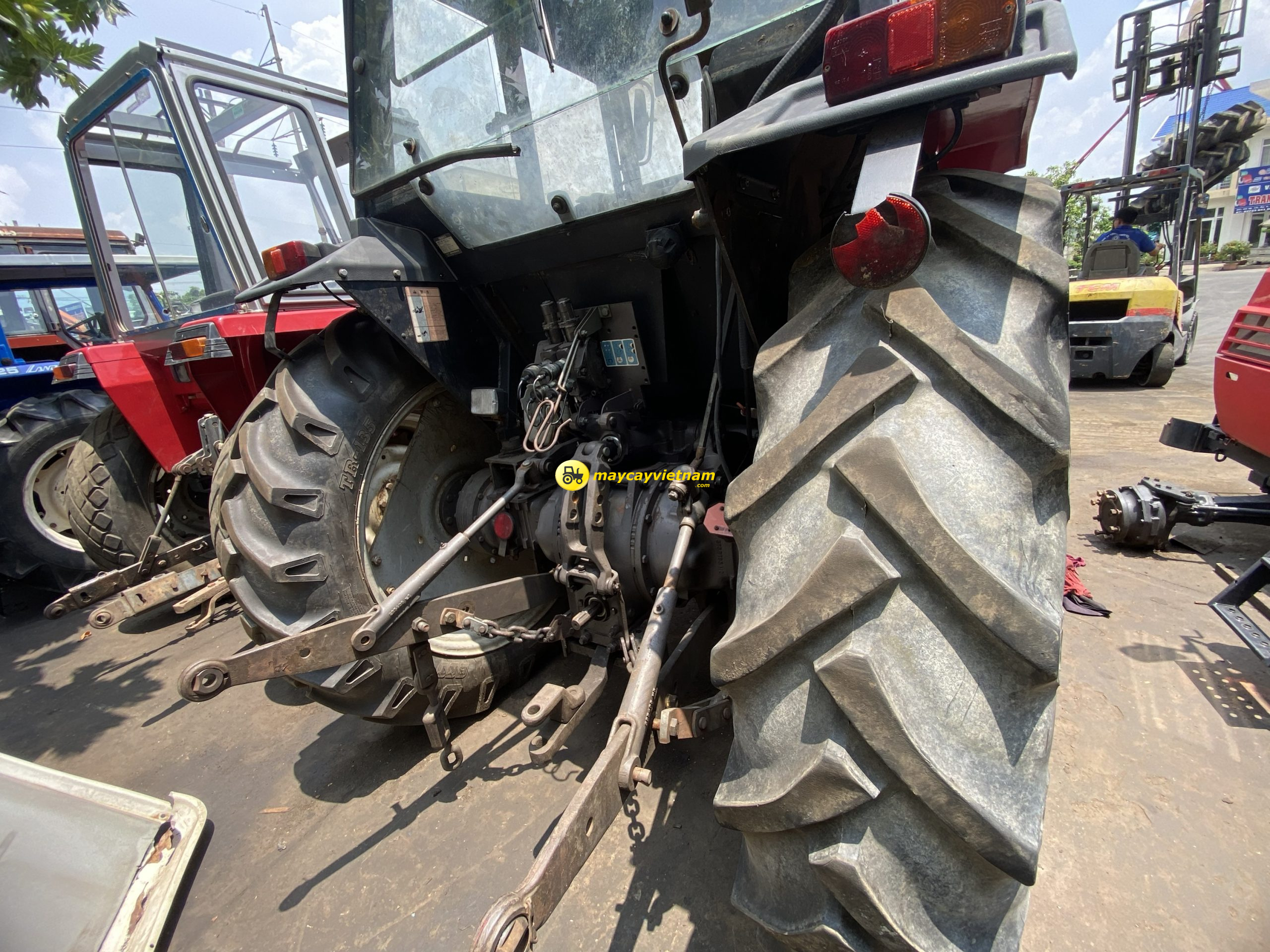 Máy cày Massey Ferguson MF382 - 80hp số cơ - Hình ảnh 11