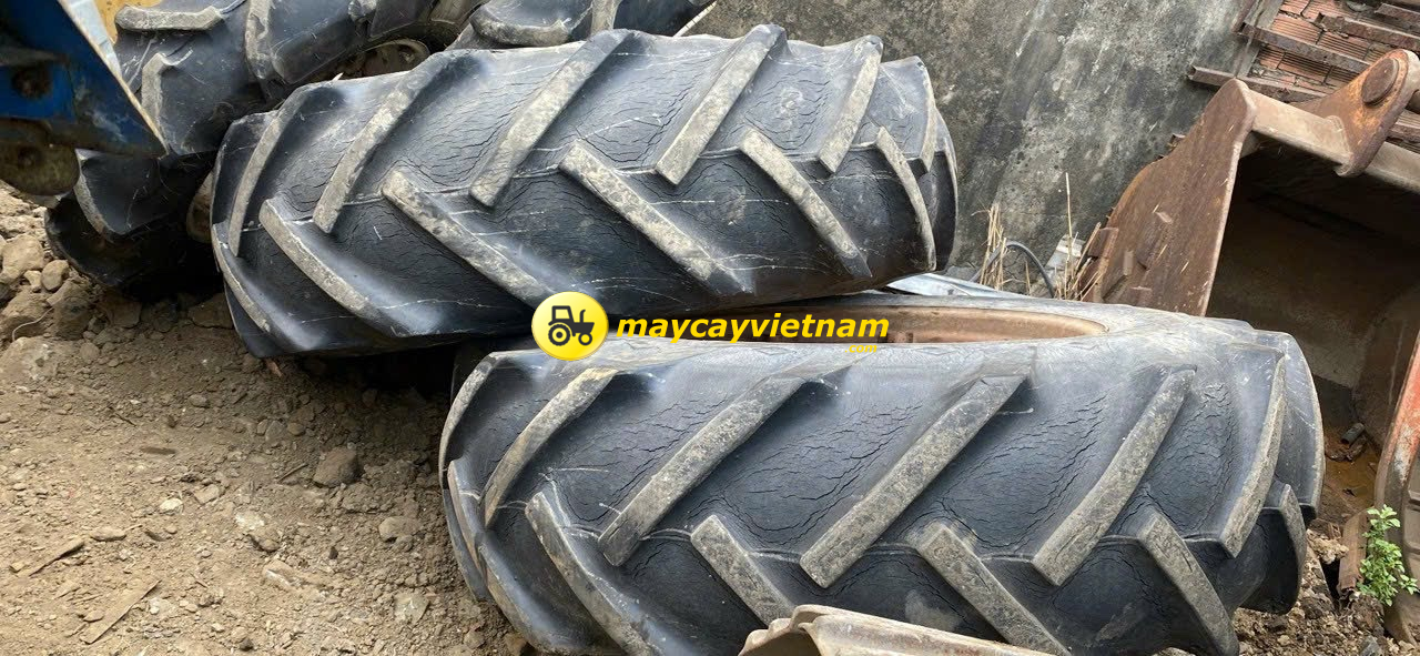 Máy cày ISEKI T7000 2 cầu - Hình ảnh 4