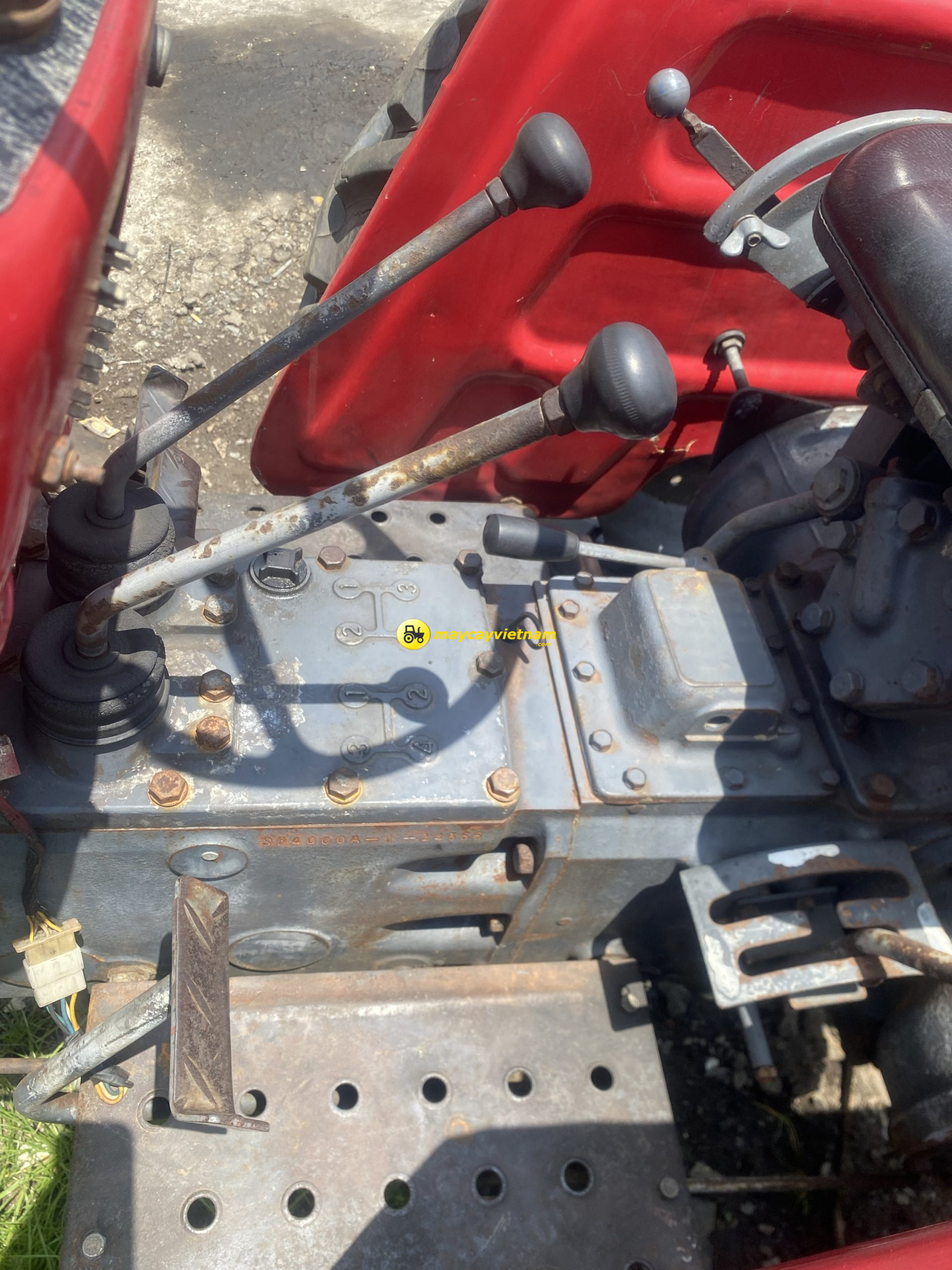 Máy cày SHIBAURA SD4000 2 cầu - Hình ảnh 5