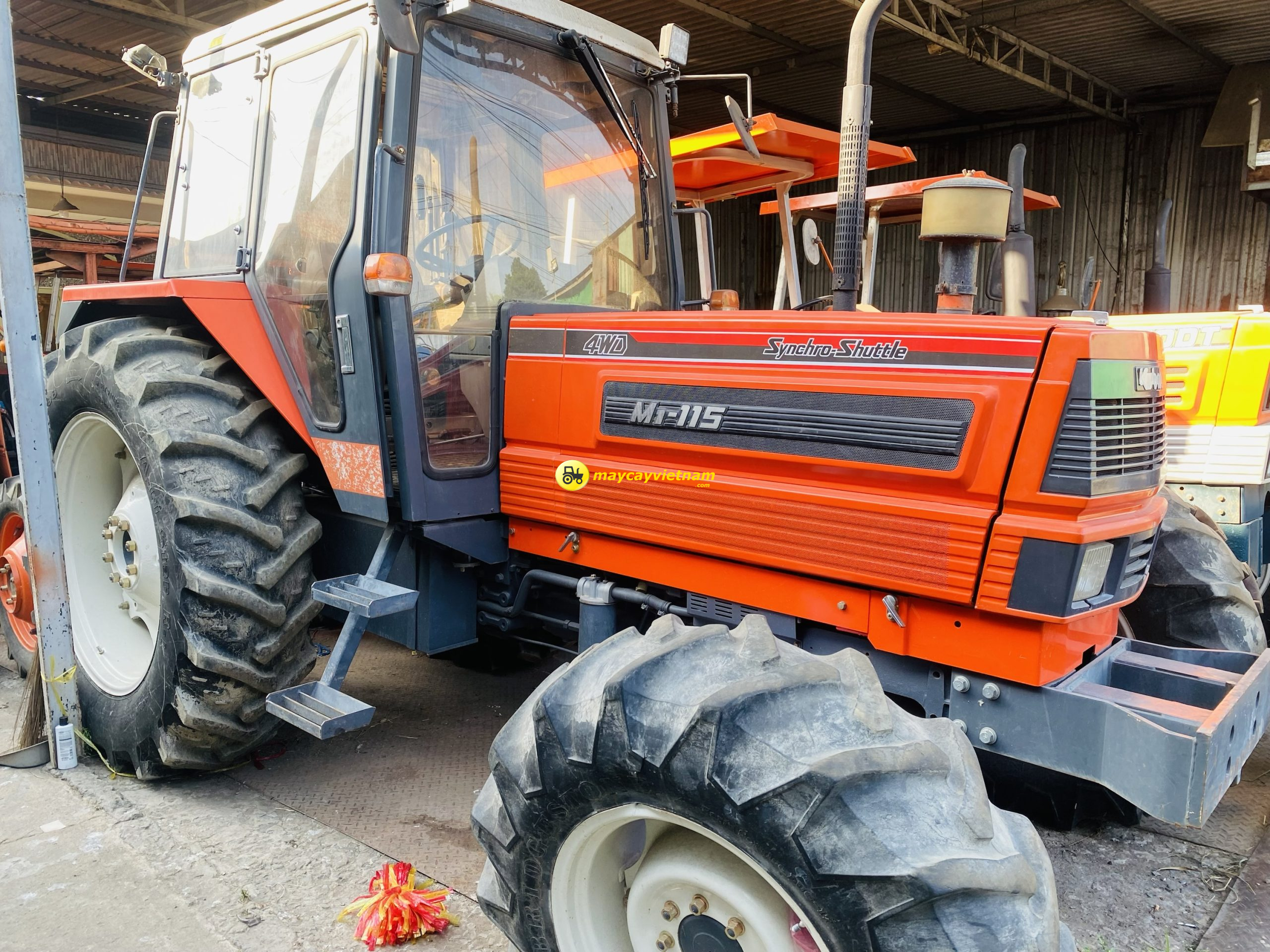 Máy cày Kubota M1-115 DT Số Cơ Cabin