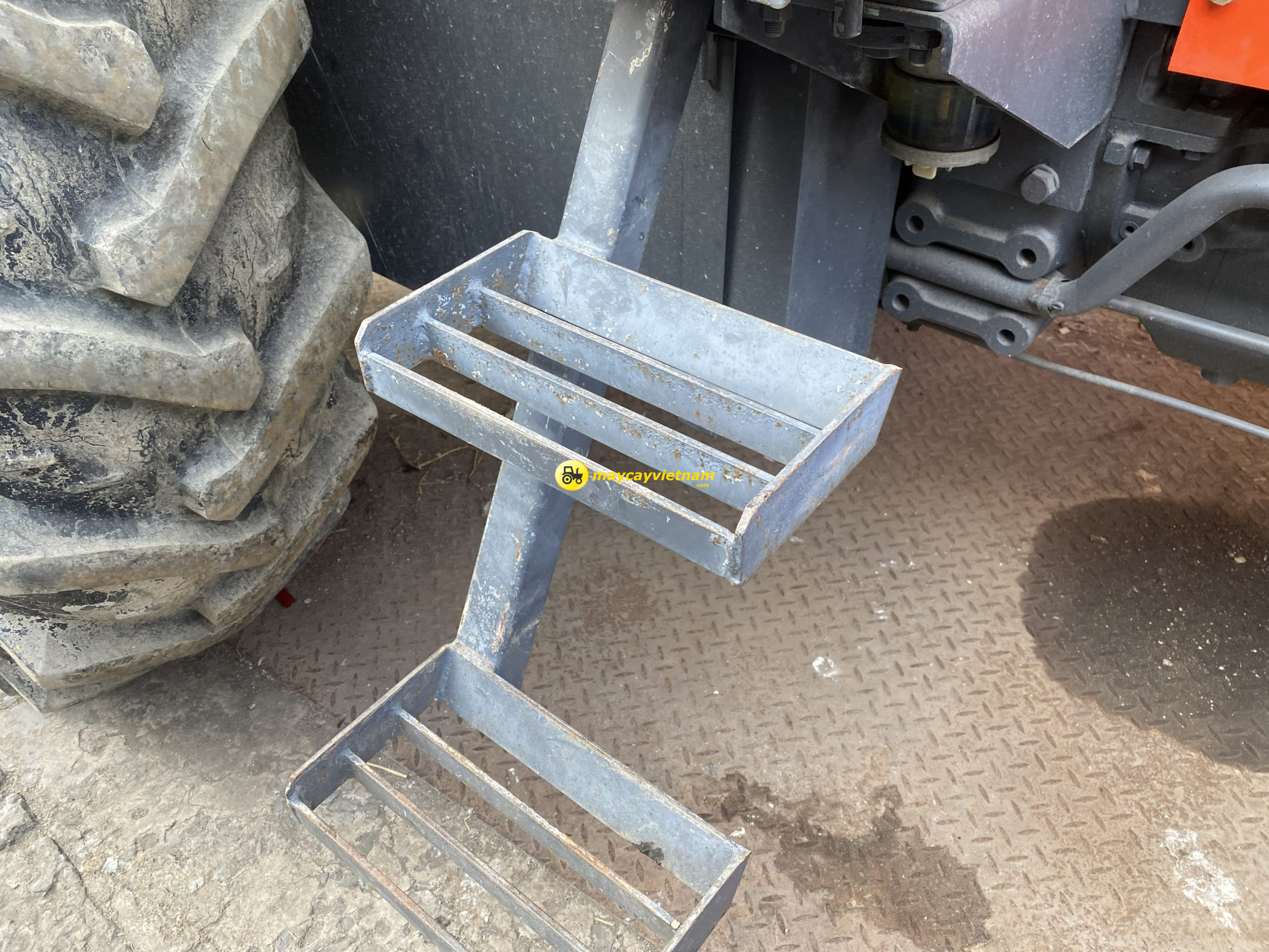 Máy cày Kubota M1-115 DT Số Cơ Cabin - Hình ảnh 5