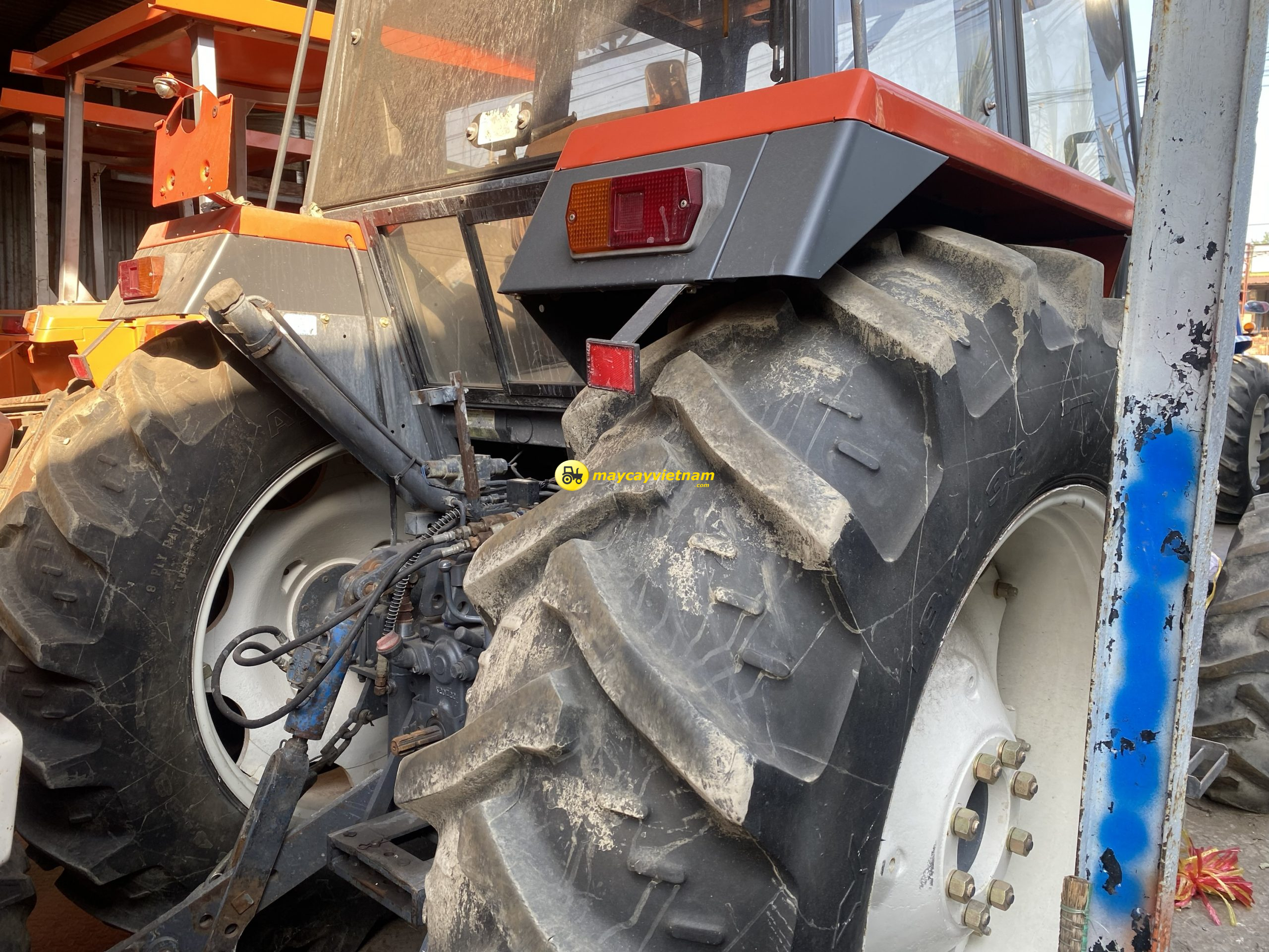 Máy cày Kubota M1-115 DT Số Cơ Cabin - Hình ảnh 2