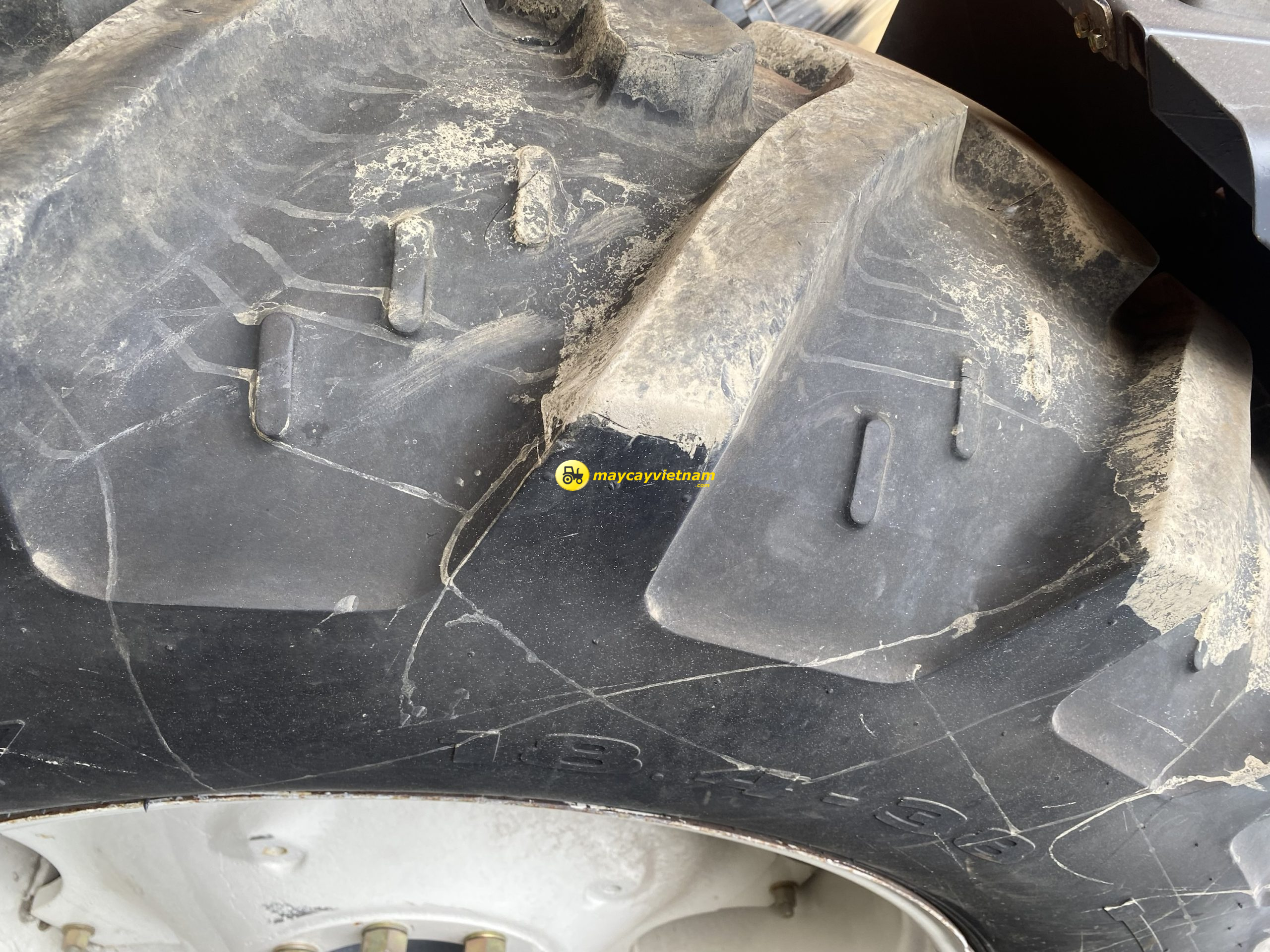 Máy cày Kubota M1-115 DT Số Cơ Cabin - Hình ảnh 4