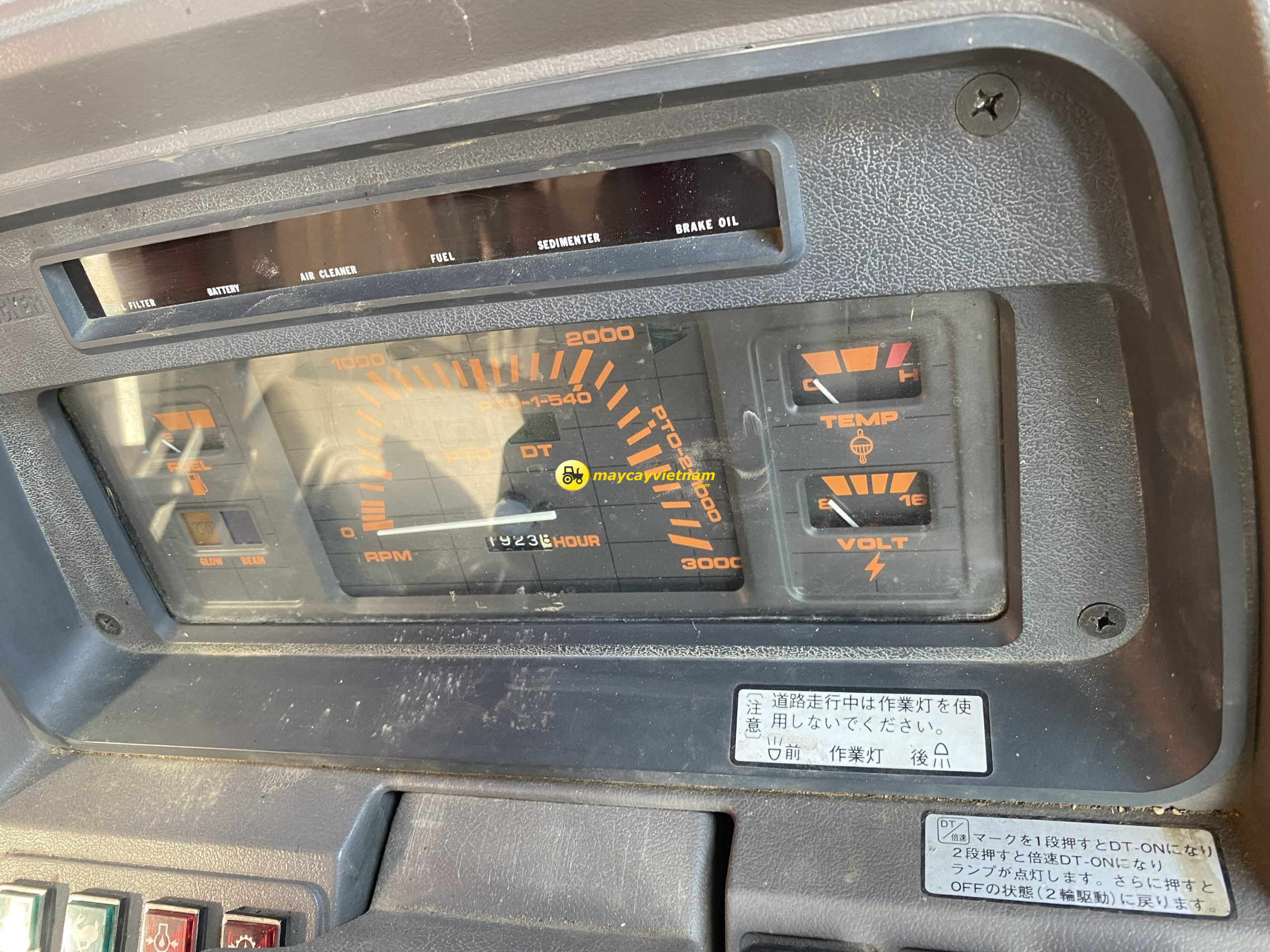 Máy cày Kubota M1-115 DT Số Cơ Cabin - Hình ảnh 10