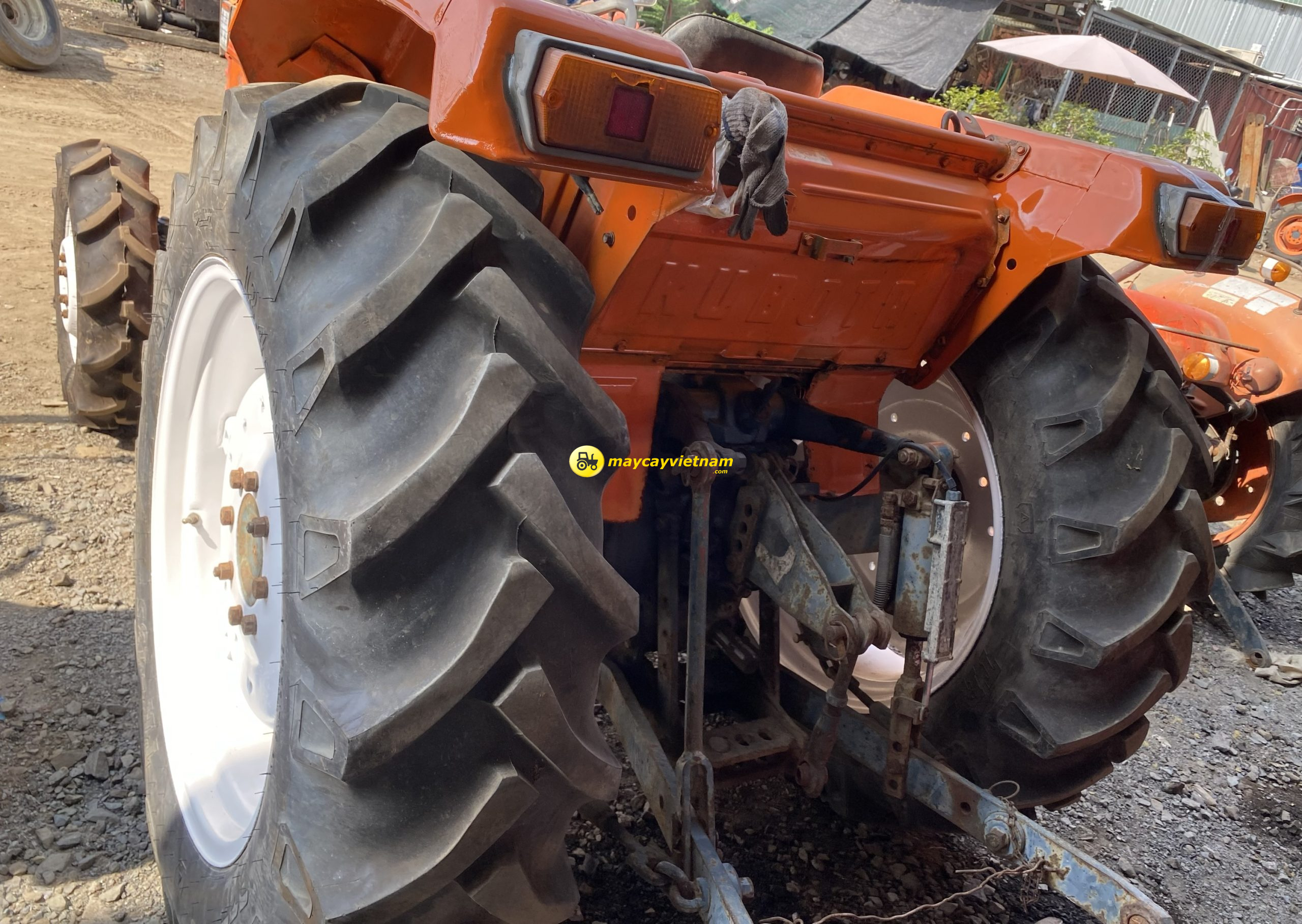 Máy cày KUBOTA L1-33 Số nhớt - Hình ảnh 3