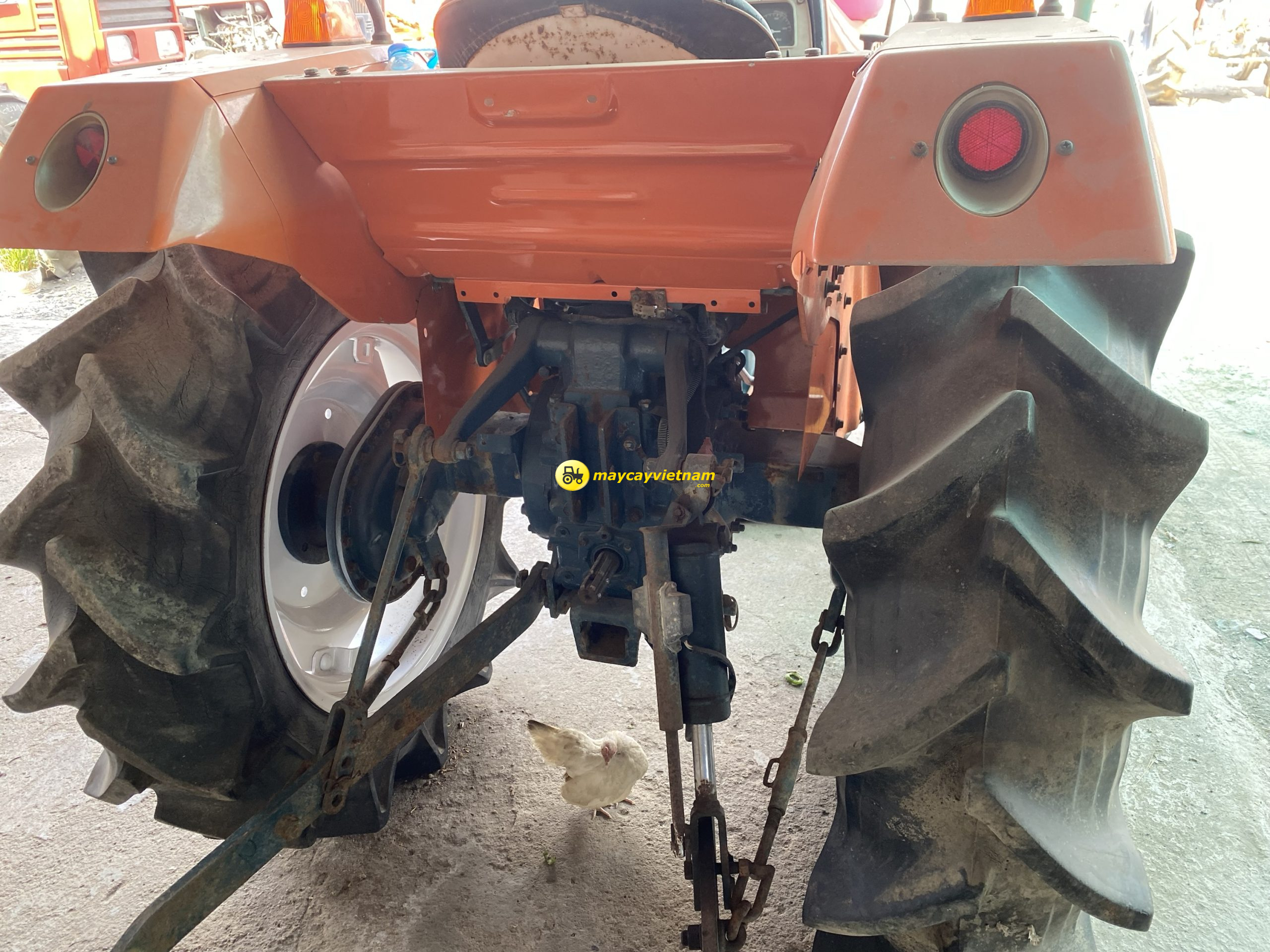 Máy cày KUBOTA L2402DT - Hình ảnh 8